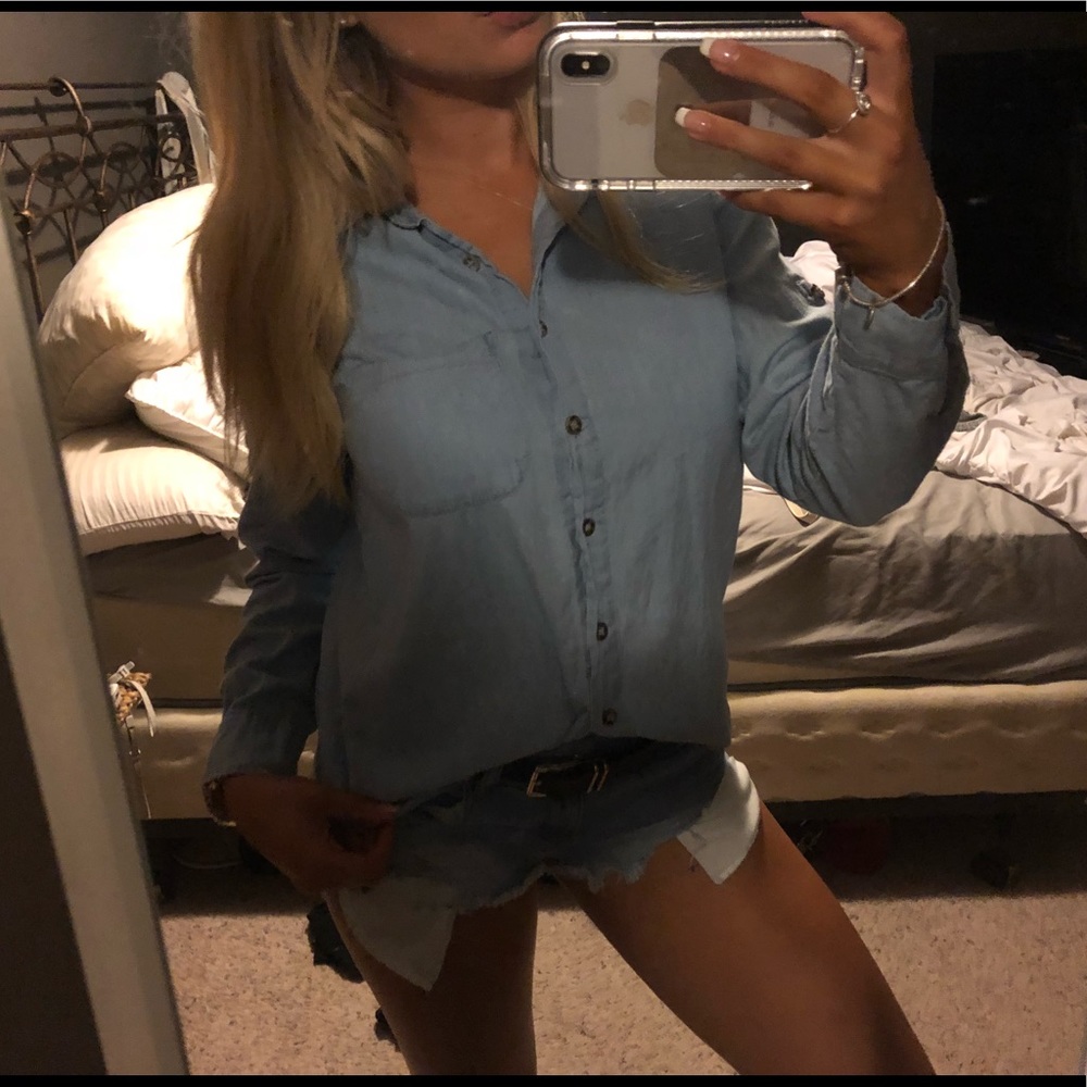 Washed jean long sleeve top 🙌🏼